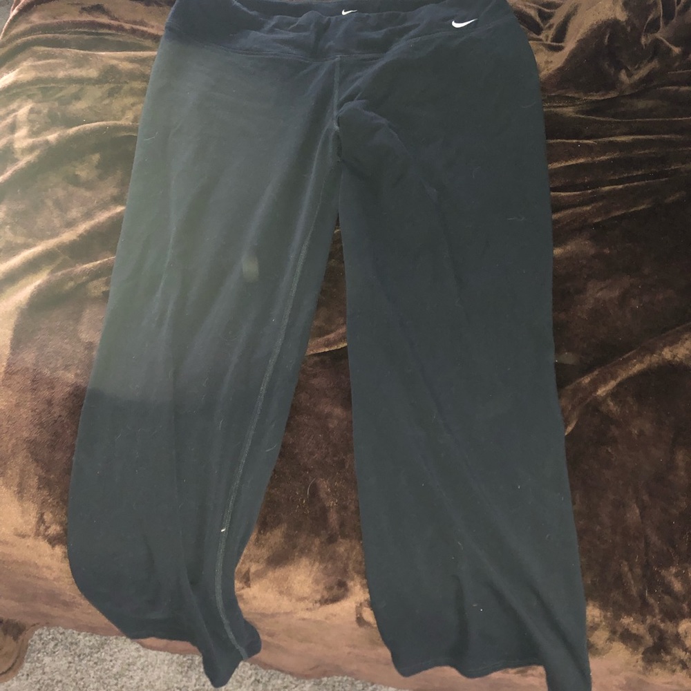 XL women’s Nike bootcut yoga pants